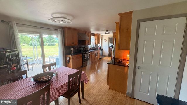 2928 NEW HANOVER SQUARE RD, Gilbertsville, PA 19525