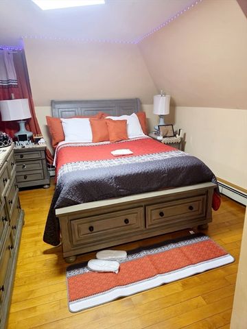 9 Hill St, Taunton, MA 02780