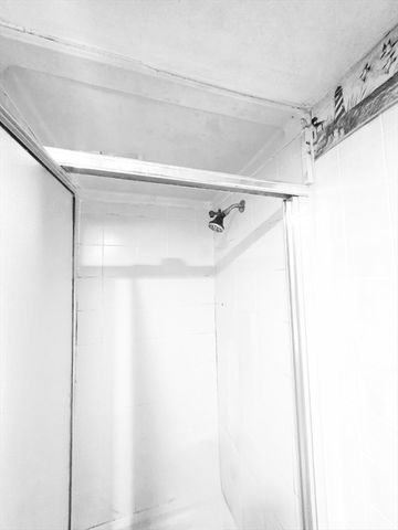 9 Hill St, Taunton, MA 02780