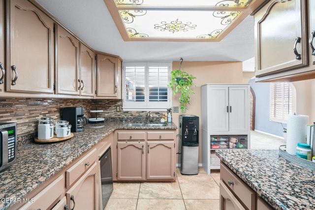 3012 SYLVAN LAKE Place, El Paso, TX 79936