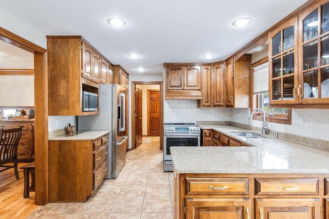 2645 ENGLEWOOD ROAD, Green Bay, WI 54311
