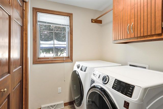 2645 ENGLEWOOD ROAD, Green Bay, WI 54311