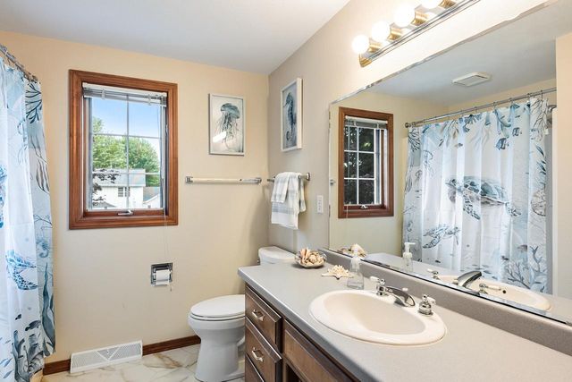2645 ENGLEWOOD ROAD, Green Bay, WI 54311