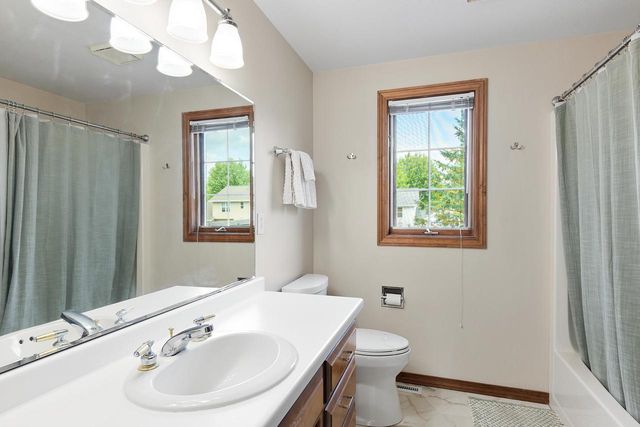 2645 ENGLEWOOD ROAD, Green Bay, WI 54311