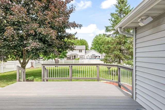 2645 ENGLEWOOD ROAD, Green Bay, WI 54311