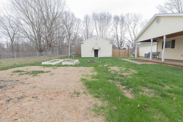 2901 Orchard Road, Evansville, IN 47720