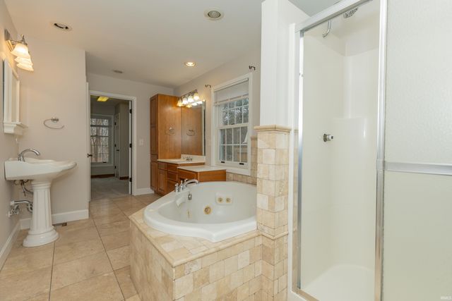 2901 Orchard Road, Evansville, IN 47720