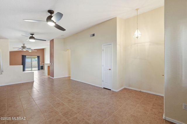 7057 S Pebble Shore Drive, Tucson, AZ 85757