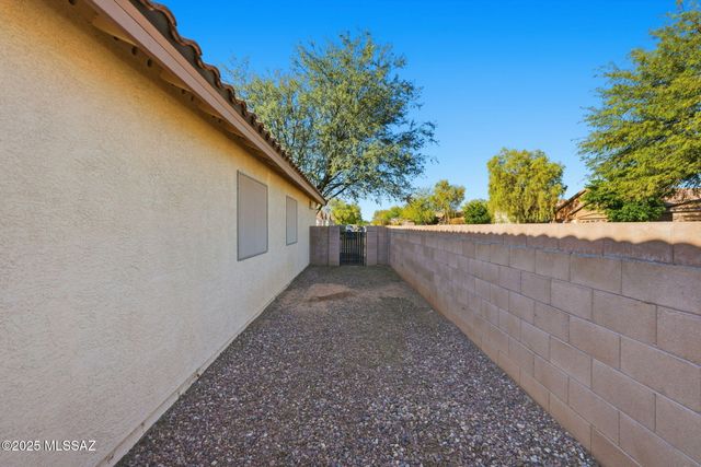 7057 S Pebble Shore Drive, Tucson, AZ 85757