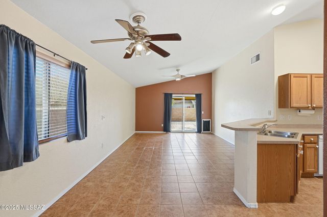 7057 S Pebble Shore Drive, Tucson, AZ 85757