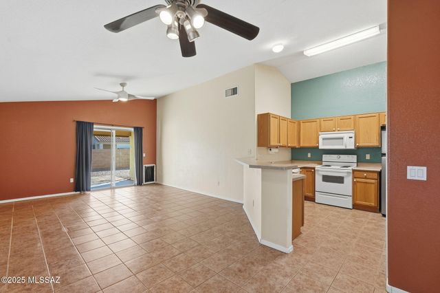 7057 S Pebble Shore Drive, Tucson, AZ 85757