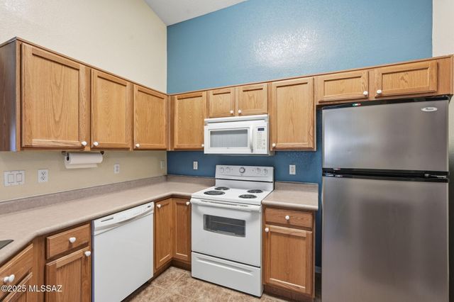 7057 S Pebble Shore Drive, Tucson, AZ 85757