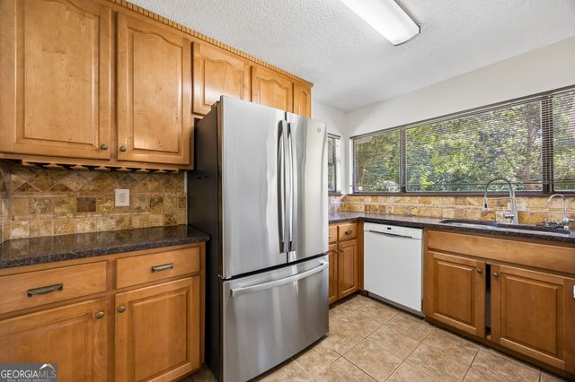 401 Powder Horn Road, St. Marys, GA 31558