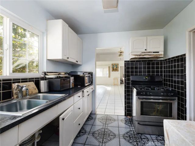 4125 Lennox Boulevard, Inglewood, CA 90304