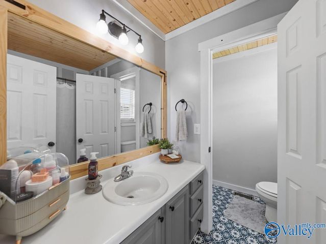 710 Solitude Avenue, Albertville, AL 35950
