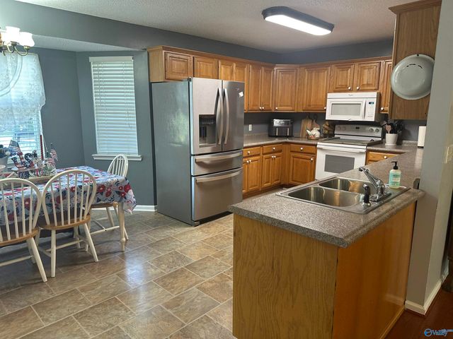 710 Solitude Avenue, Albertville, AL 35950