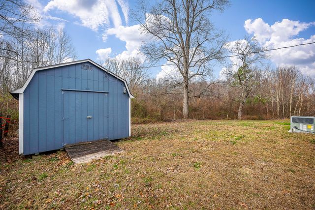 240 Blue Hill Rd, Mcminnville, TN 37110