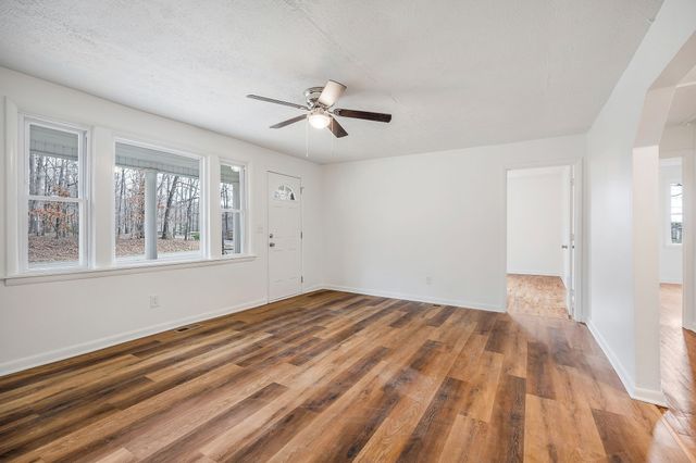 240 Blue Hill Rd, Mcminnville, TN 37110