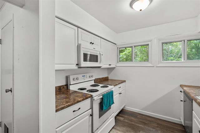 1900 Derfla Drive, Saint Joseph, MI 49085