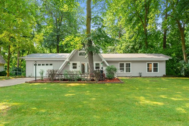 1900 Derfla Drive, Saint Joseph, MI 49085