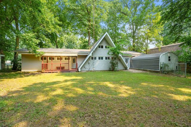 1900 Derfla Drive, Saint Joseph, MI 49085