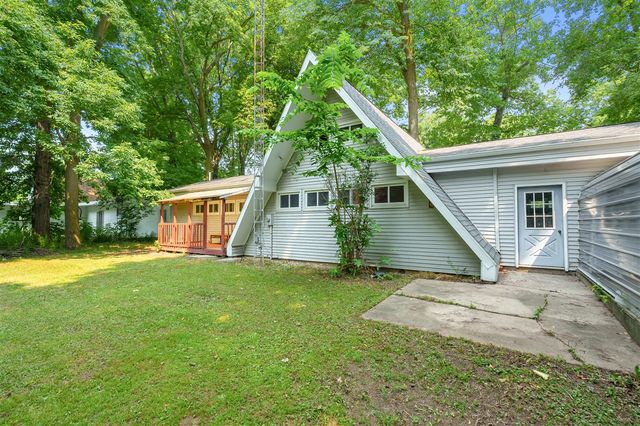 1900 Derfla Drive, Saint Joseph, MI 49085