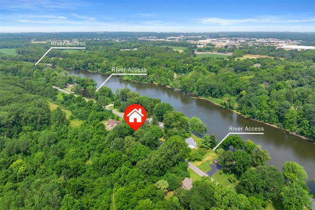 1900 Derfla Drive, Saint Joseph, MI 49085