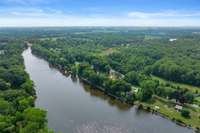 1900 Derfla Drive, Saint Joseph, MI 49085