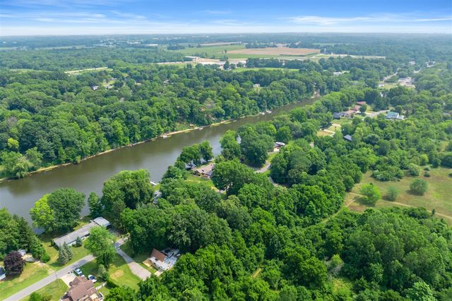 1900 Derfla Drive, Saint Joseph, MI 49085