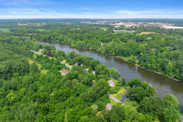 1900 Derfla Drive, Saint Joseph, MI 49085