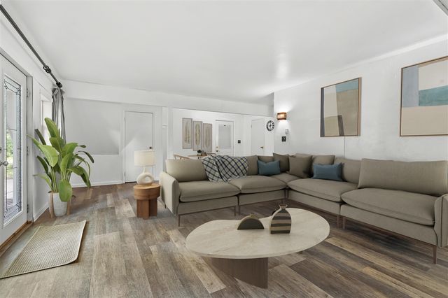 1900 Derfla Drive, Saint Joseph, MI 49085