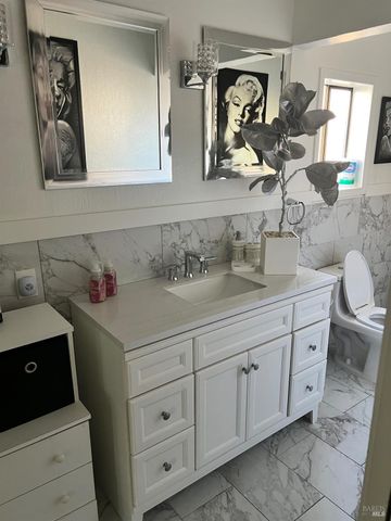 815 Canary Dr, Suisun City, CA 94585