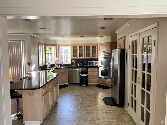 815 Canary Dr, Suisun City, CA 94585