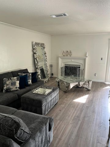 815 Canary Dr, Suisun City, CA 94585