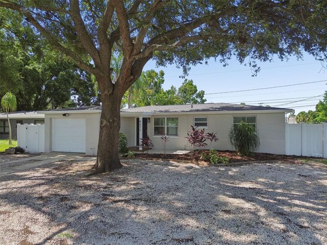 8672 78TH PLACE, Seminole, FL 33777