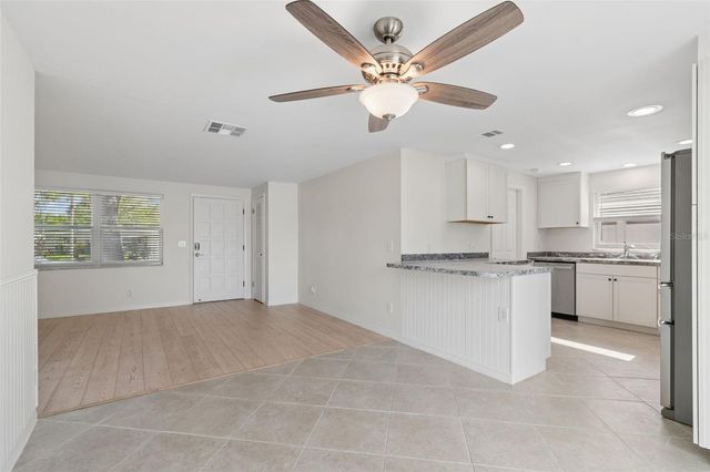 8672 78TH PLACE, Seminole, FL 33777