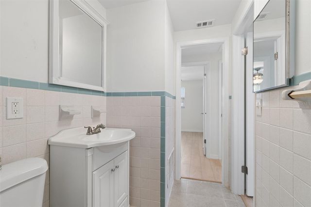 8672 78TH PLACE, Seminole, FL 33777