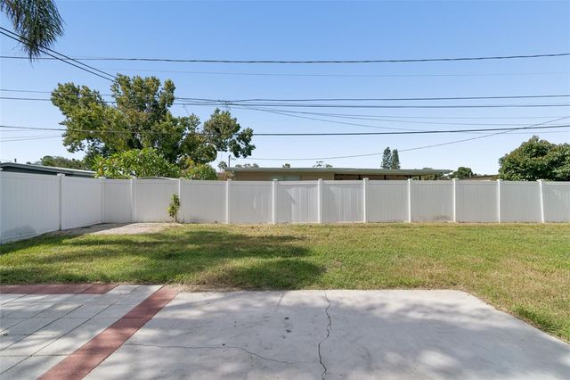 8672 78TH PLACE, Seminole, FL 33777