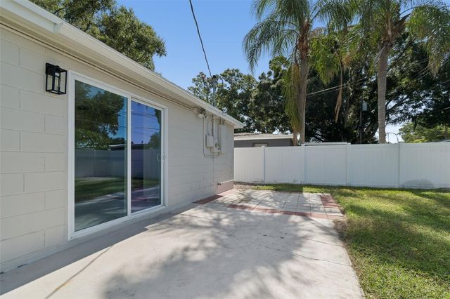 8672 78TH PLACE, Seminole, FL 33777