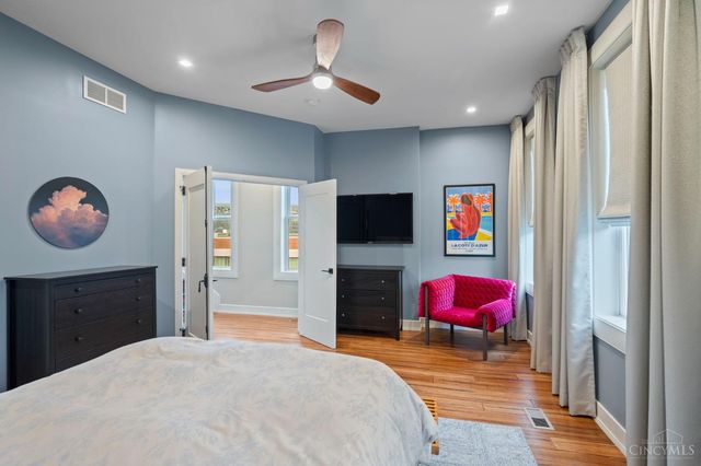 221 Kemp Alley, Cincinnati, OH 45202