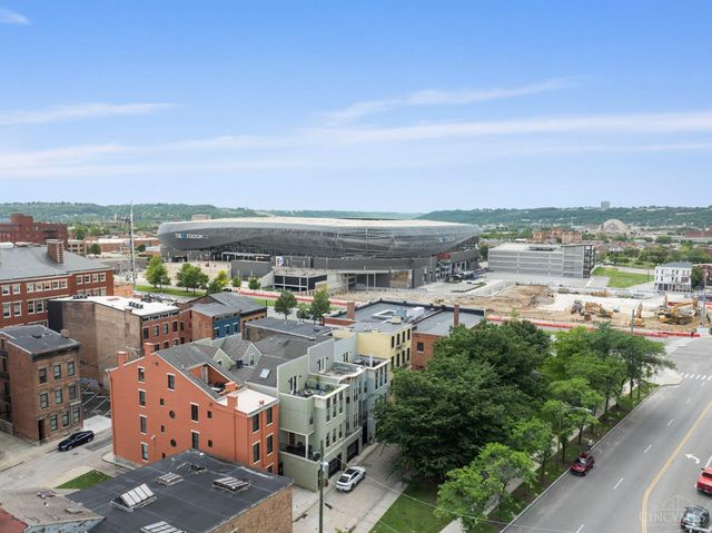 221 Kemp Alley, Cincinnati, OH 45202