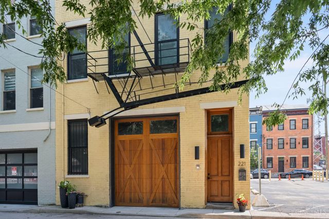 221 Kemp Alley, Cincinnati, OH 45202