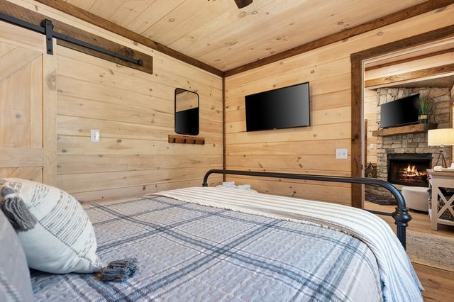 941 Hidden Valley Drive, Morganton, GA 30560