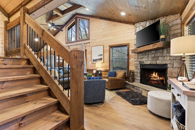 941 Hidden Valley Drive, Morganton, GA 30560