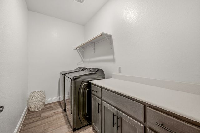 513 River Bank Court, Granbury, TX 76049
