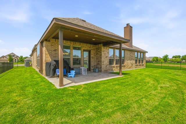 513 River Bank Court, Granbury, TX 76049