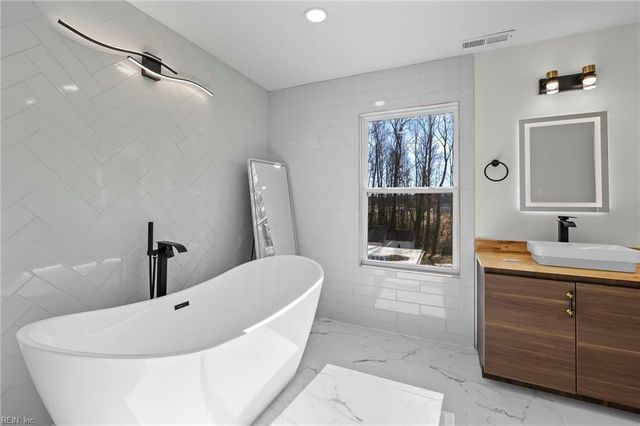 14106 Carrollton BLVD, Carrollton, VA 23314