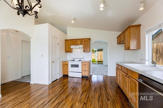 3719 Hickman St, Caldwell, ID 83607