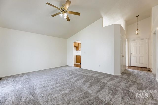 3719 Hickman St, Caldwell, ID 83607