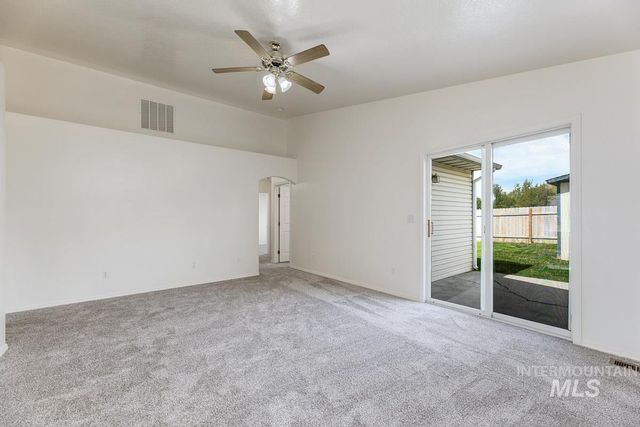 3719 Hickman St, Caldwell, ID 83607